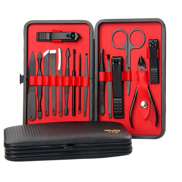 15 Piece Men's Grooming Kit - Black & Red